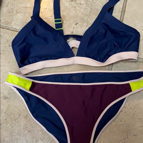 lululemon athletica Other - Lululemon bikini size 6